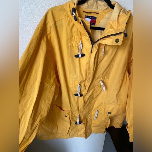 Tommy Hilfiger vintage men’s Adirondack jacket in yellow size S 90s rain coat - Picture 4 of 8